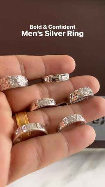 RINGS THAT WILL MAKE YOU GO, WOW !
Discover our stunning sil