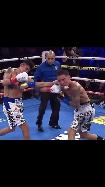 VALDEZ MOUTHPIECE WENT FLYING💥
Emanuel Navarrete vs Oscar