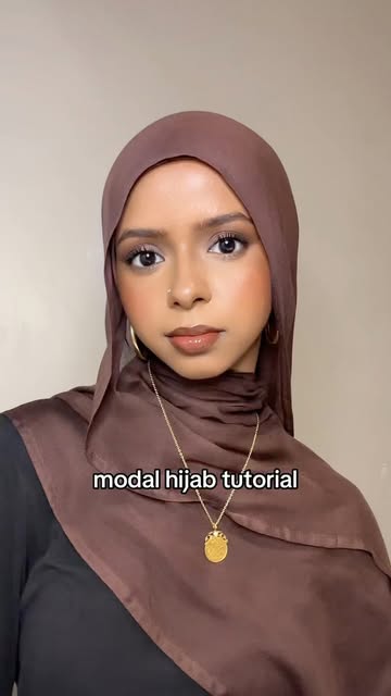 hijab is in the shade brunette from @shop.amiyah_ 🤎
