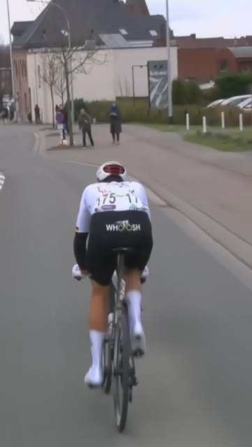 Politt got a raw deal on the slipstreaming 😫
By @veloncc FO
