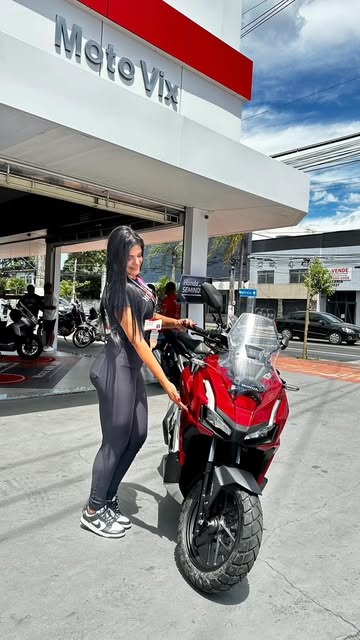 Apaixonada nessa scooter Honda ADV 160❤️🔥🥰