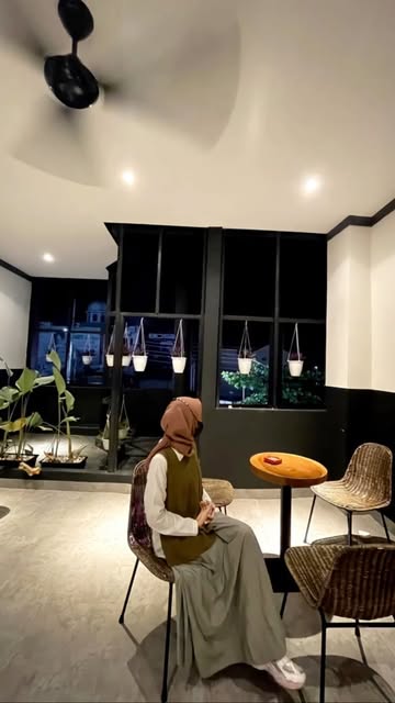 Kopi Kenangan
Jl.Gatot Subroto Bjm
With @kikiiftrn & @eeeer