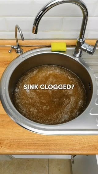 How to clean a clogged drain 😉
⠀
⠀
⠀
⠀
#5mc #cloggedsink #h