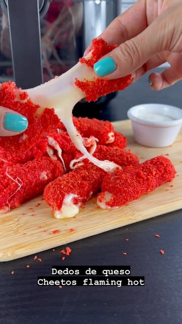 Dedos de queso con #cheetos flaming hot en freidora de aire