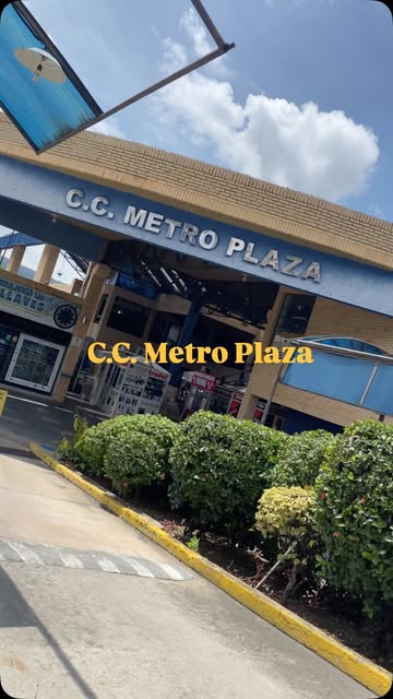 Una vueltica por el Centro Comercial Metro Plaza en el Munic