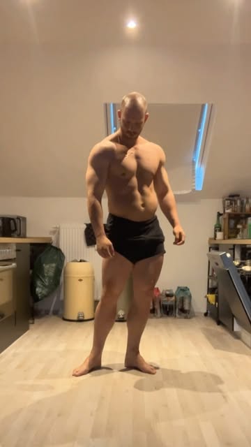 ❌ Challenge Time!!!
15 Sekunden eines zufälligen Lieds, 3 fr