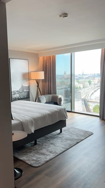 Book your stay with a view at Radisson Blu Waterfront✨
#ho