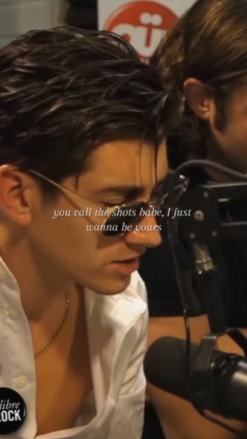 I just wanna be yours❤️
.
.
.
#arcticmonkeys #ijustwannabeyo