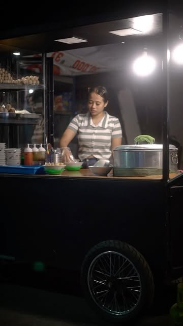Bakso juara, minuman seger, kopi mantap!
Semua ada di sini,