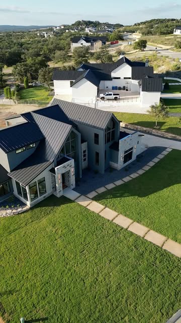 Thinking of moving to Texas? ✈️
Build on your own lot with