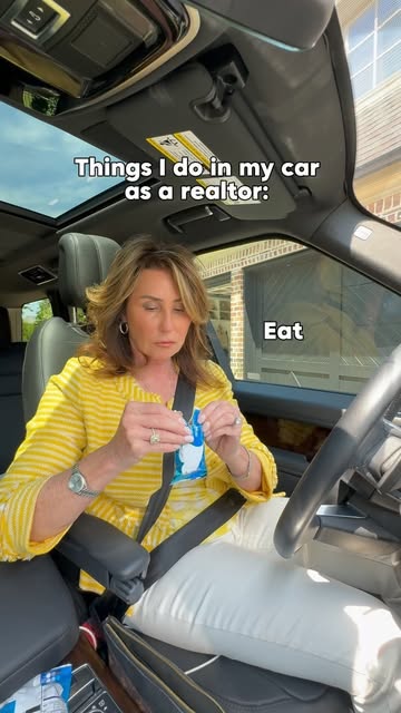 Who needs a office when you have a car? 🤣
•
•
•
•
•
#re