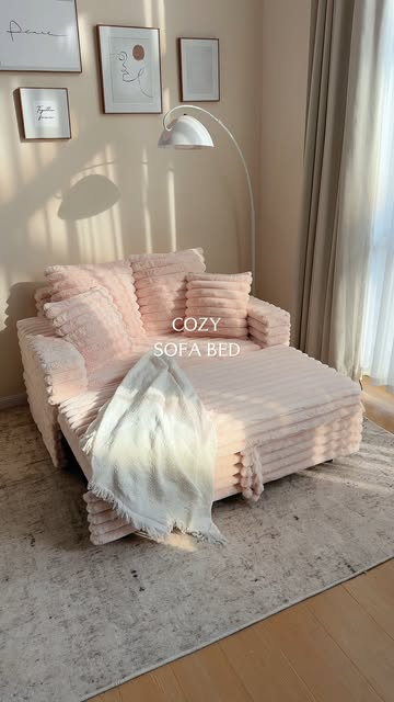 🛋️ Cozy nights and comfy days! This Pull Out Sofa Bed is ma