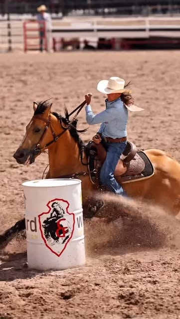 Cheyenne Frontier Days || Barrel Racing Champion, Lisa Lockh