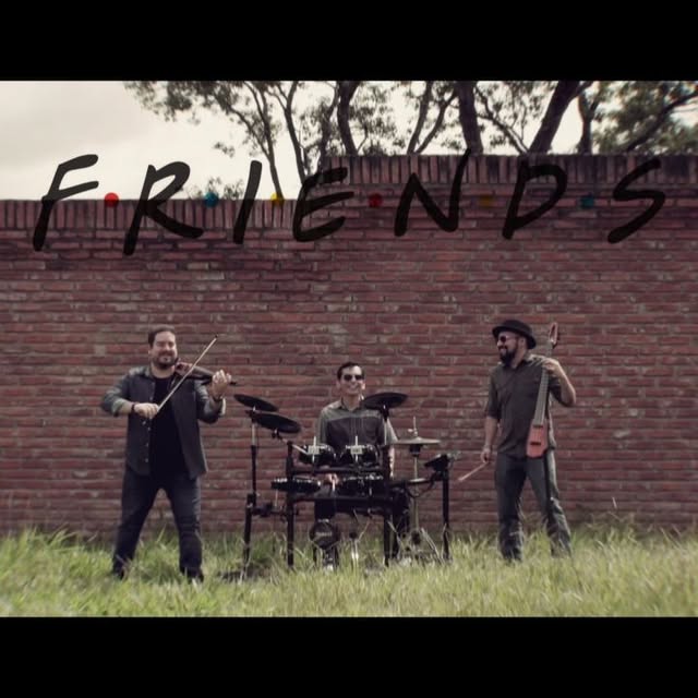 Feliz dia de la Amistad!!! La música es uno de los medios má