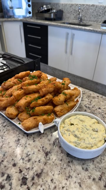 Peixe Frito Crocante Com Molho
Para o Peixe:
1,2 kg de filé