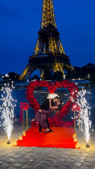 ✨ A magical Paris proposal for every budget! 😍❤️From elegan