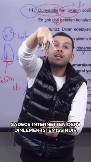 Farkımız tarzımız 😎 (Çook iyi beee) 😂
.
.
.
.
.
#konuşanla
