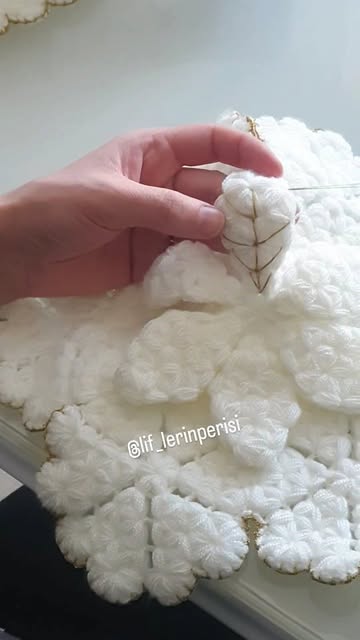 Çeyizlerin vazgeçilmezlerinden lifzade lif takımı...
.
.
.
.