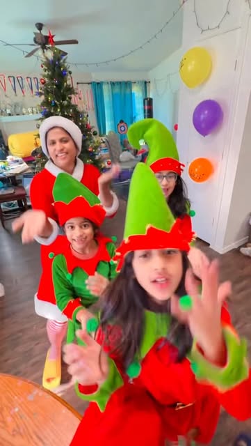 #elfs & mrs. Claus 🎅🌲 Christmas jingle bell song and #da