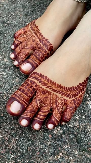 Leg Mehandi designs 😍🌸✨
.
.
.
.
.
.
.
.
#viral
#mehandi�