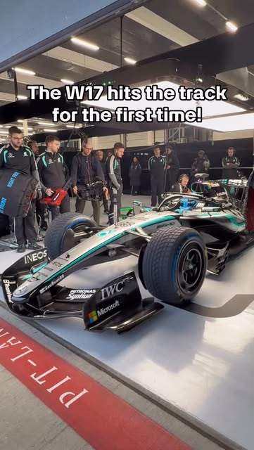 Rolling out for our first laps of F1 2026 😤