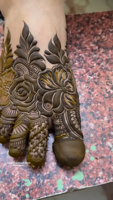 Leg design✨
@dilshad_mehendi_artist
@dilshad_mehendi_oil
