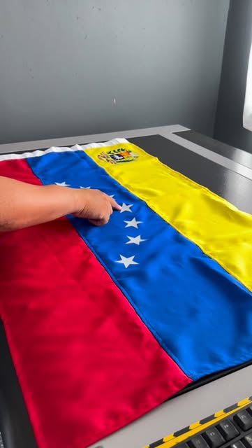 ✅Nuestra Bandera de Venezuela, la que nos representa de veda