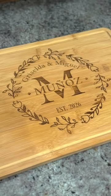 Custom engraved cutting board for a wedding gift 🤍✨
There’