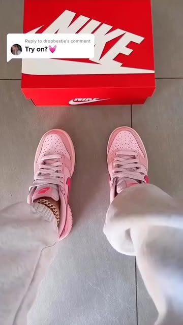NIKE DUNK LOW TRIPLE PINK BARBIE
36/37/38/39/40/41
🔥 Must-h