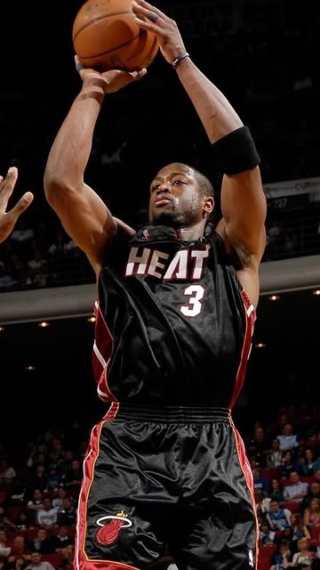 17 years ago today, Dwyane Wade scored 50 points against the