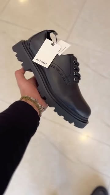 Derby shoes Pull and bear 🇪🇸Original
en exclusivité
#der
