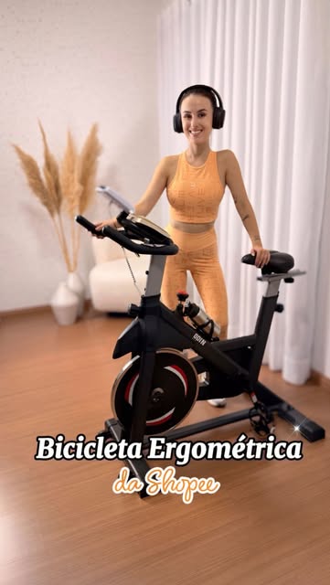 Meta de 2026: pedalar no mínimo 200km por mês. 🚴🏻♀️🧡✨ Di