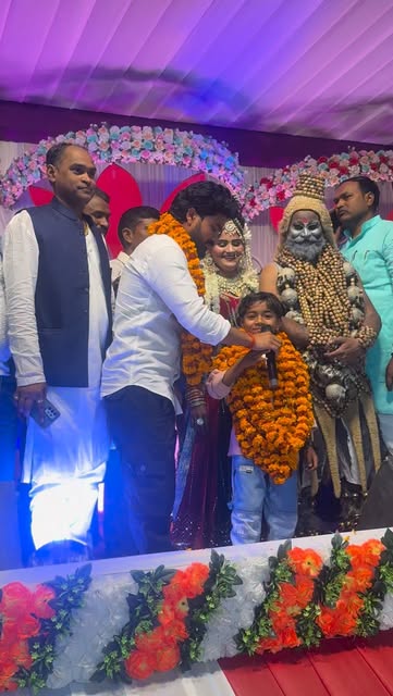 शादी में मौहाल बना दिया #shivanshprajapati 🔥❤️
#WeddingSwa