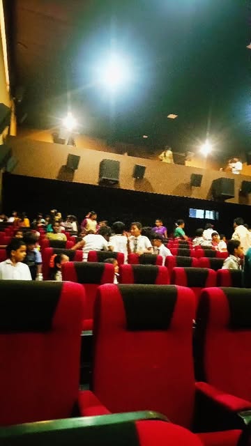 "సినిమా ద్వారా విజ్ఞానం! 🎬 సైన్స్ అద్భుతాలను పిల్లలకు పరిచ