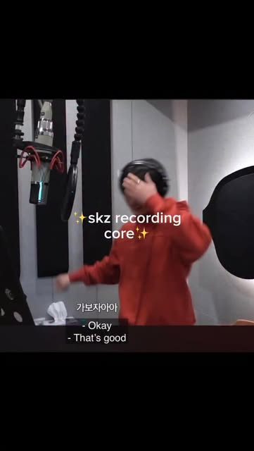 todays dopamine✨✨
Stray Kids recording bts is what I live fo