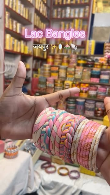 I got myself customised Lac Bangles 🪷🪞🐚✨
#jaipurcity #ra