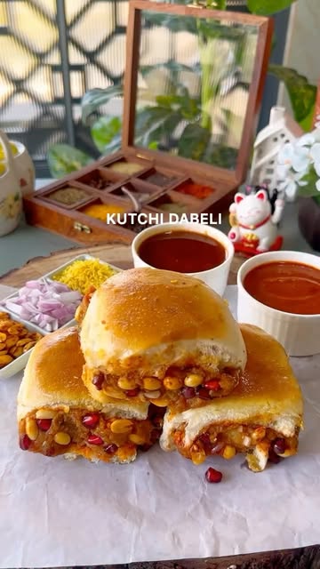 Sweet, spicy and full of flavour!🩵
For the Dabeli Filling