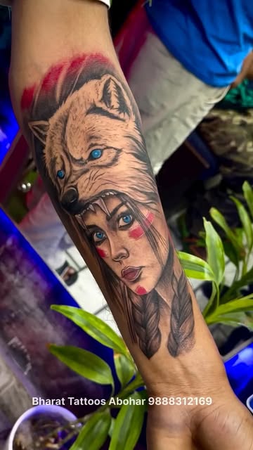 🐺⚡️HALF GIRL FACE #tattoo done @bharat_tattoo
#bharattatt