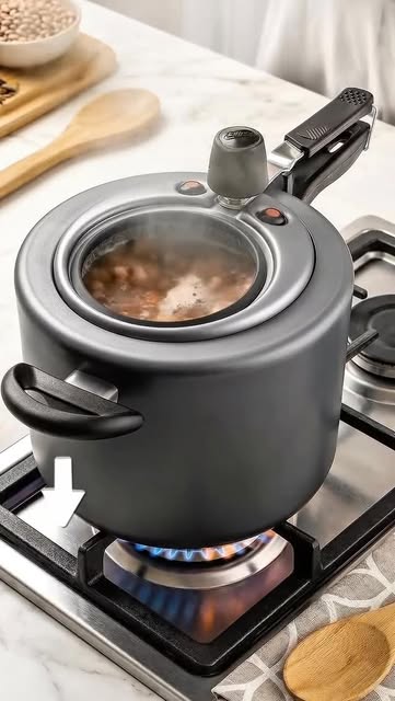 🍲 PANELA DE PRESSÃO MTA 4,5L — COM VISOR E ANTIADERENTE!
C