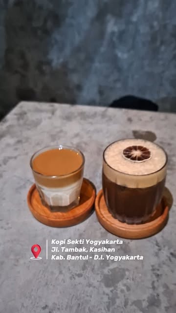 Capek sama yang rame?
Coba duduk di sini.
Jogja, kopi, dan w