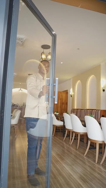 Where flavors meet comfort 🍽️✨
Step into a space made for g